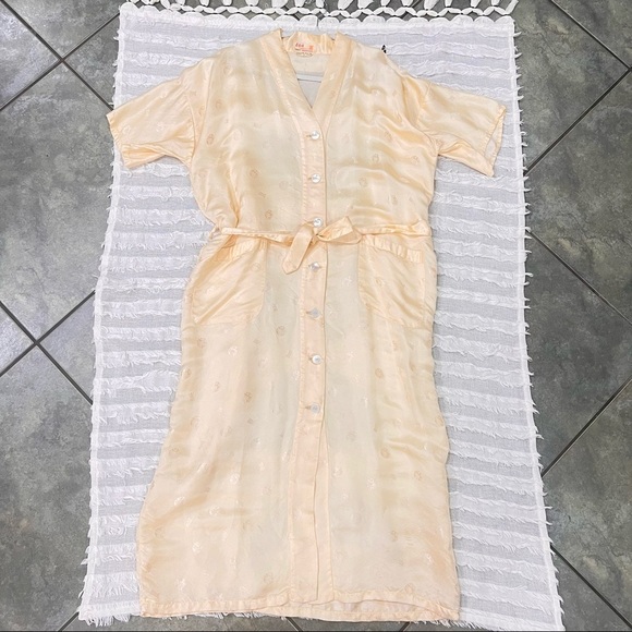 Longevity Other - Longevity Hangzhou China. Women Light gold robe. 100% Silk. Size : M